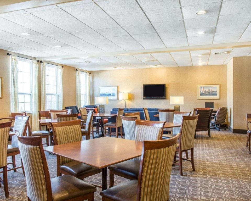 Quality Inn Mystic-Groton Екстериор снимка
