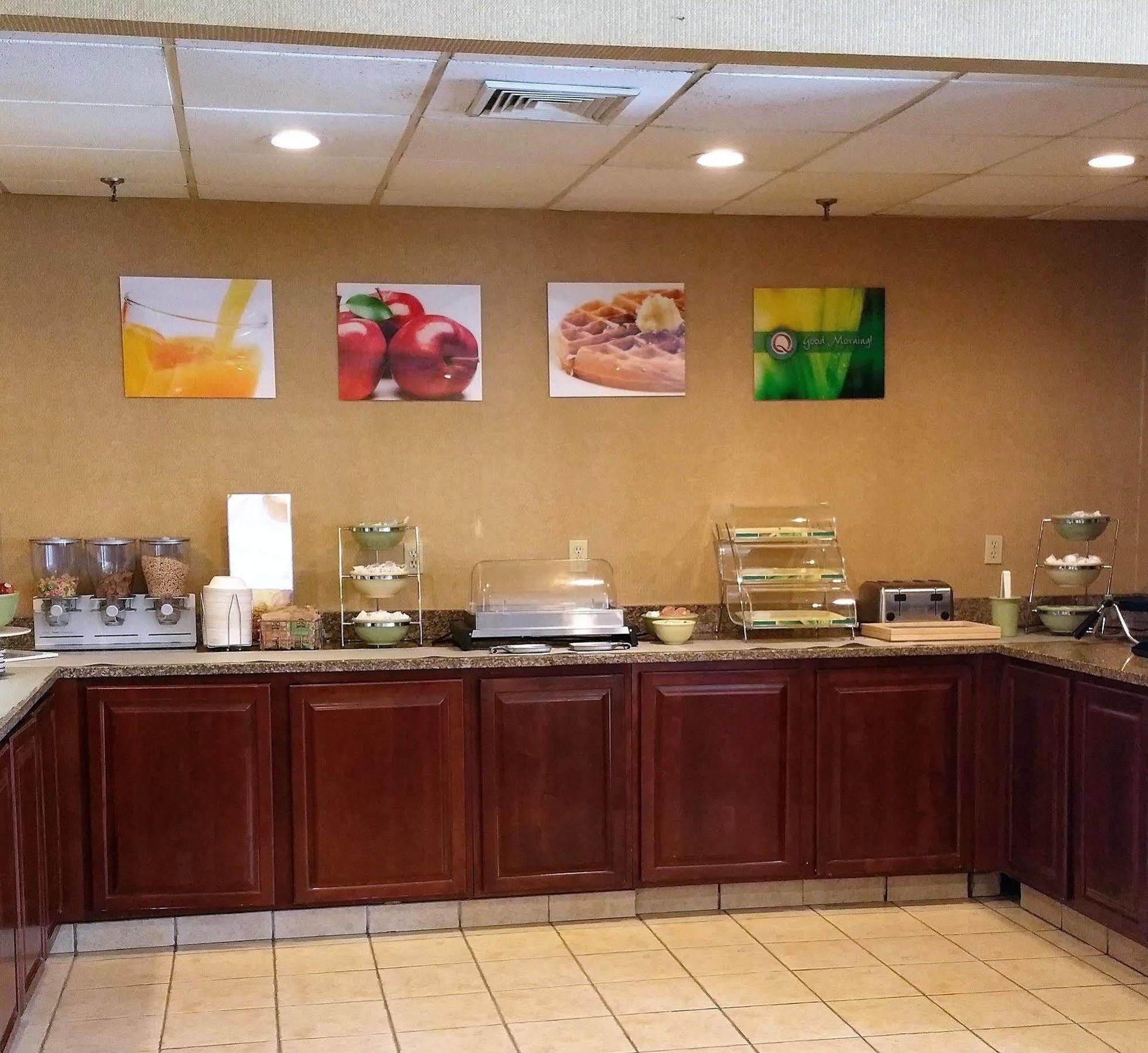 Quality Inn Mystic-Groton Екстериор снимка