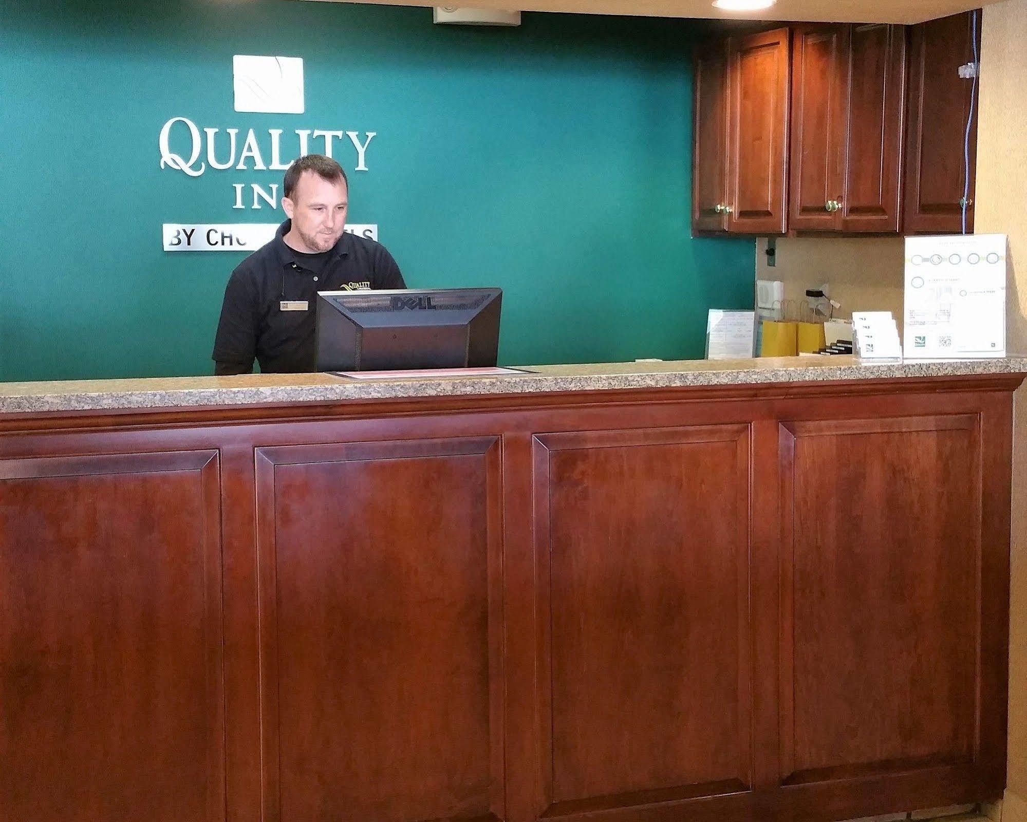 Quality Inn Mystic-Groton Екстериор снимка